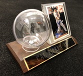 Sports Memorabilia Sports Memorabilia CAL RIPKEN JR. Signed Card with Ball Display (No Ball)